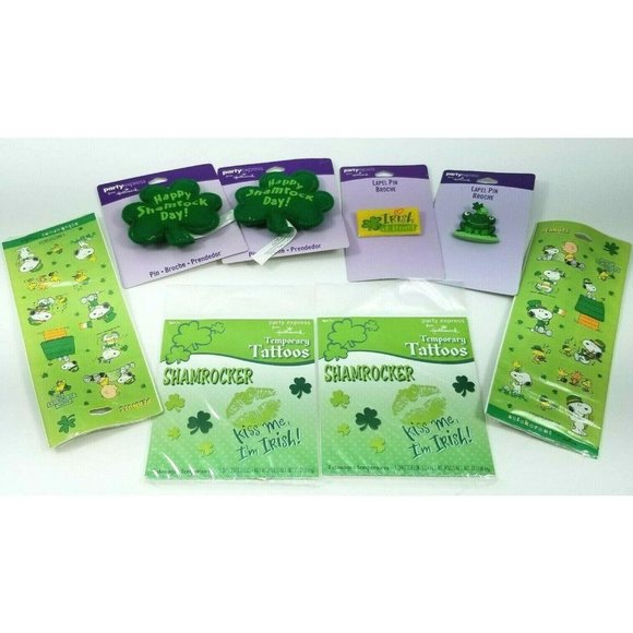 Hallmark St Patricks Pin Snoopy Stickers - Picture 1 of 8